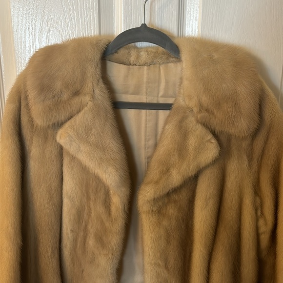 Vintage Mink Coat 1970’s - Picture 6 of 6